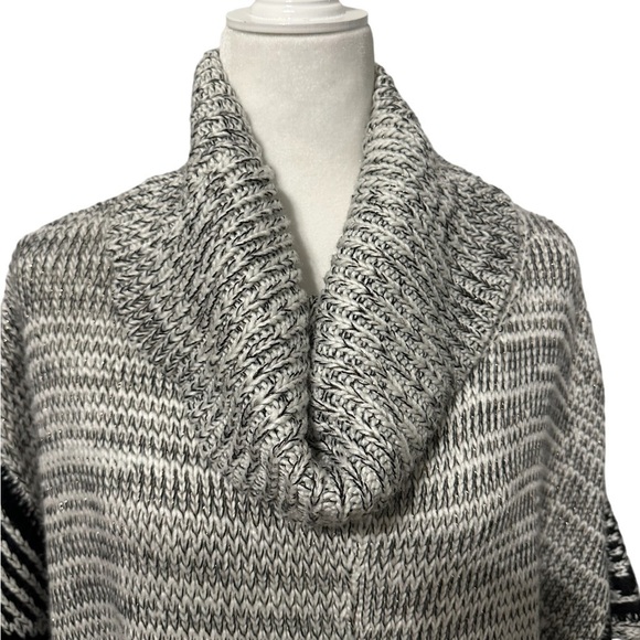 Alya Poncho Sweater Medium Super Soft Cowl Neck Poncho Lagenlook Cottagecore - Picture 4 of 8